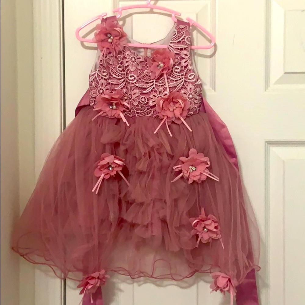 Kids clothing